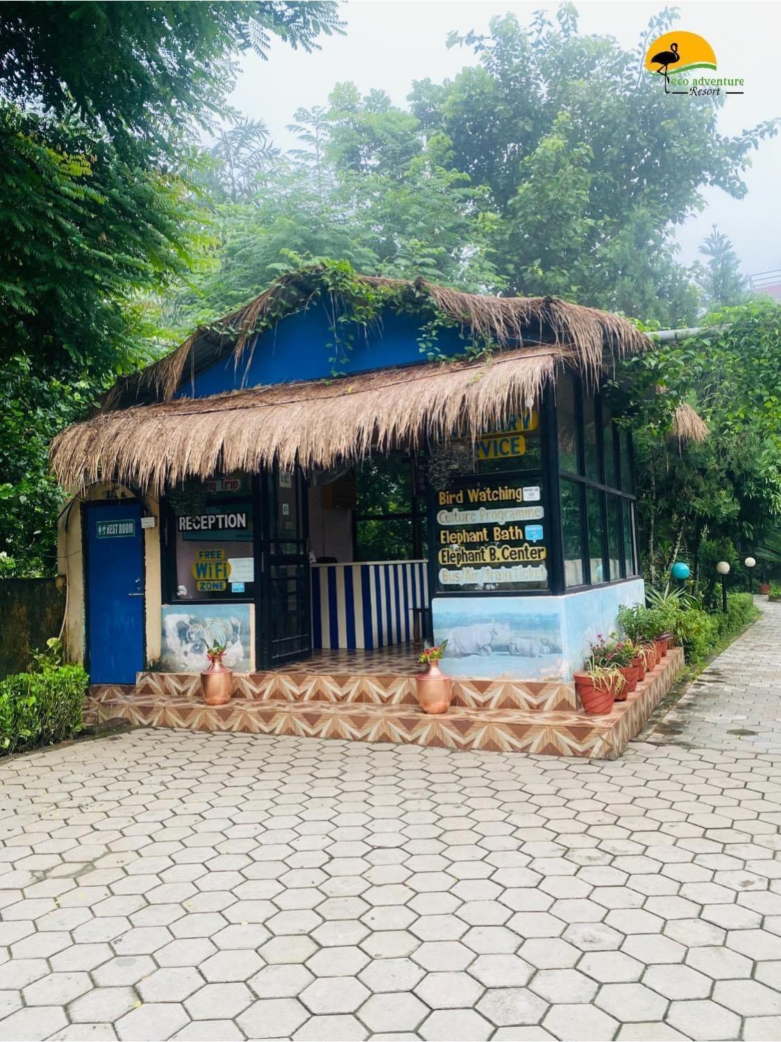 Eco Adventure Resort Sauraha Buitenkant foto