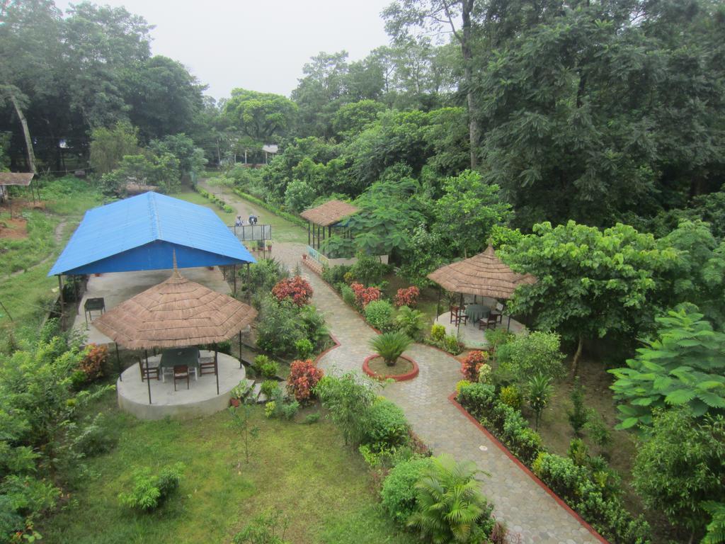 Eco Adventure Resort Sauraha Buitenkant foto