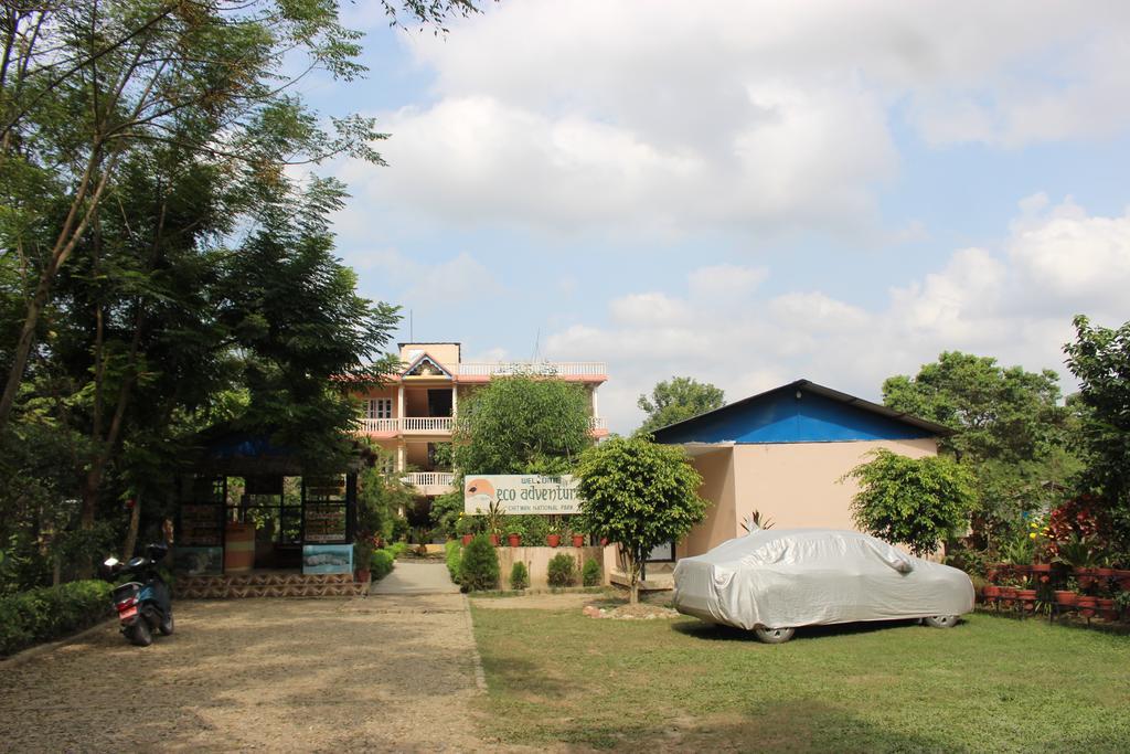 Eco Adventure Resort Sauraha Buitenkant foto